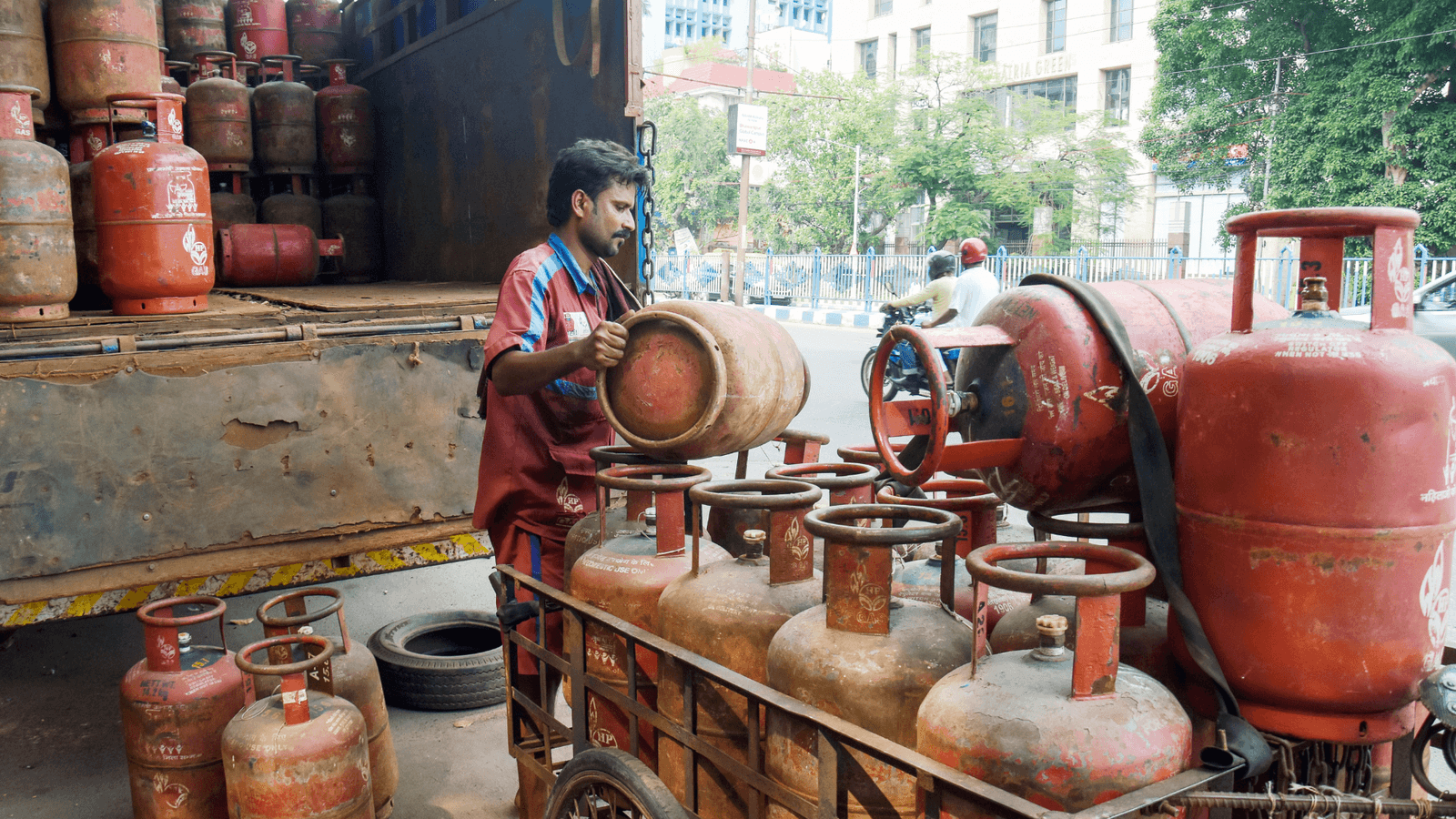 LPG up ₹89 in three months as Opposition targets Centre over fuel price claims