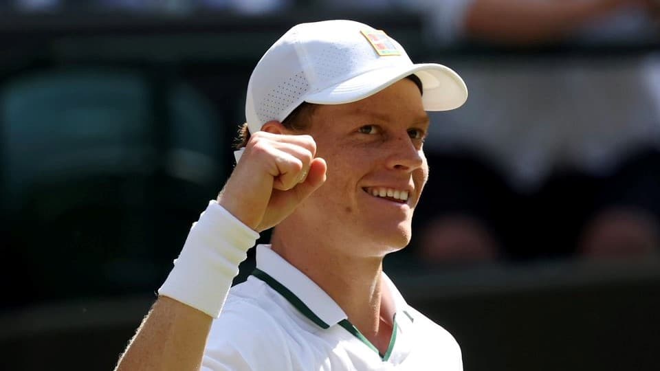 Jannik Sinner storms into Wimbledon semi-finals with straight-sets win over Jan-Lennard Struff