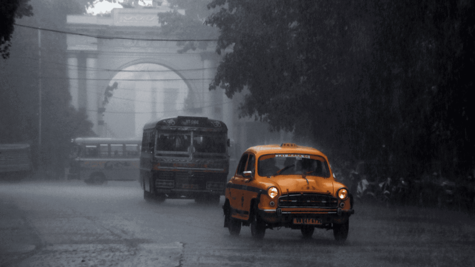 Kolkata braces for more rain this week; IMD warns of heavy showers in North Bengal