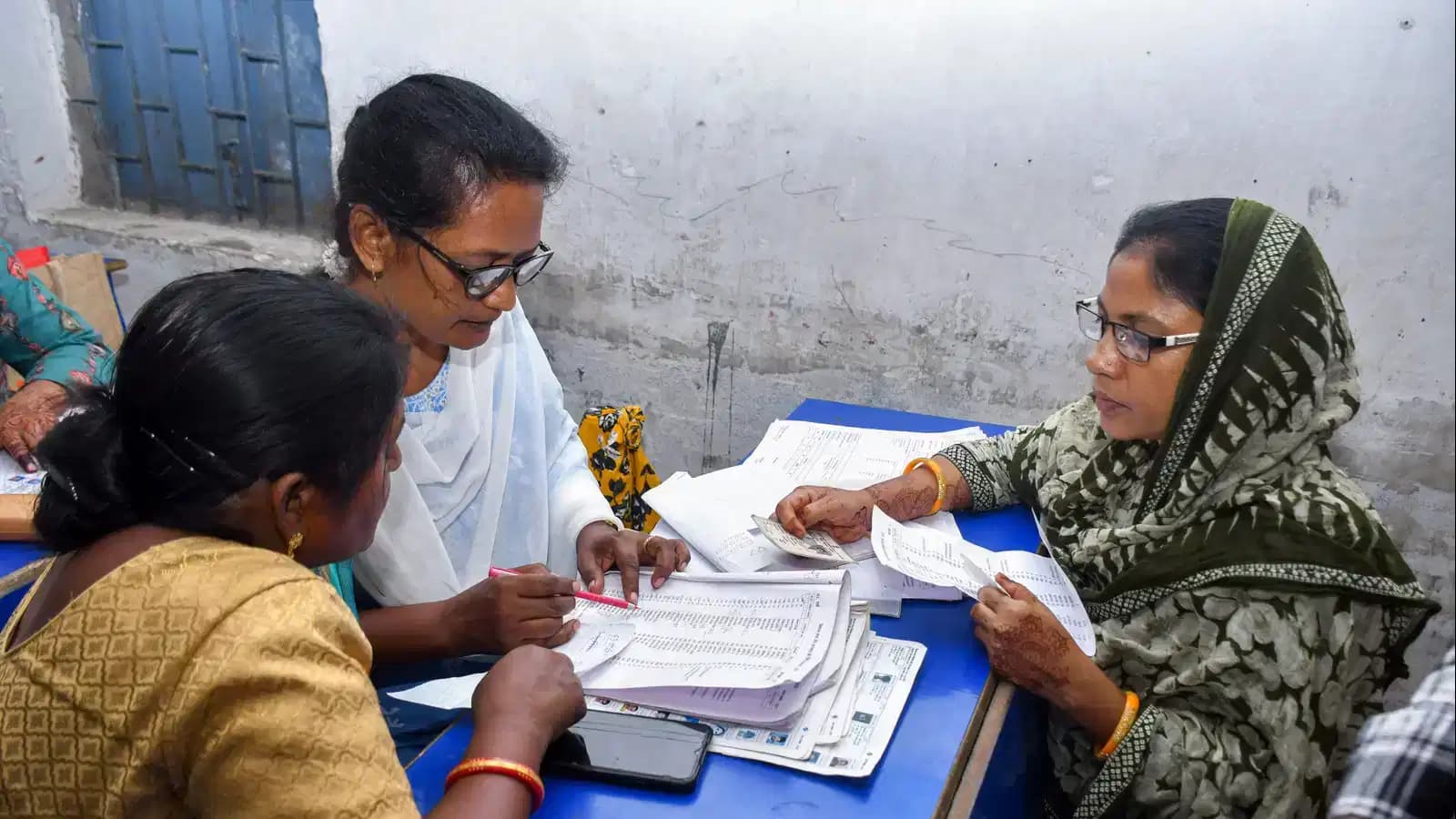 BLOs begin voter verification drive in Delhi