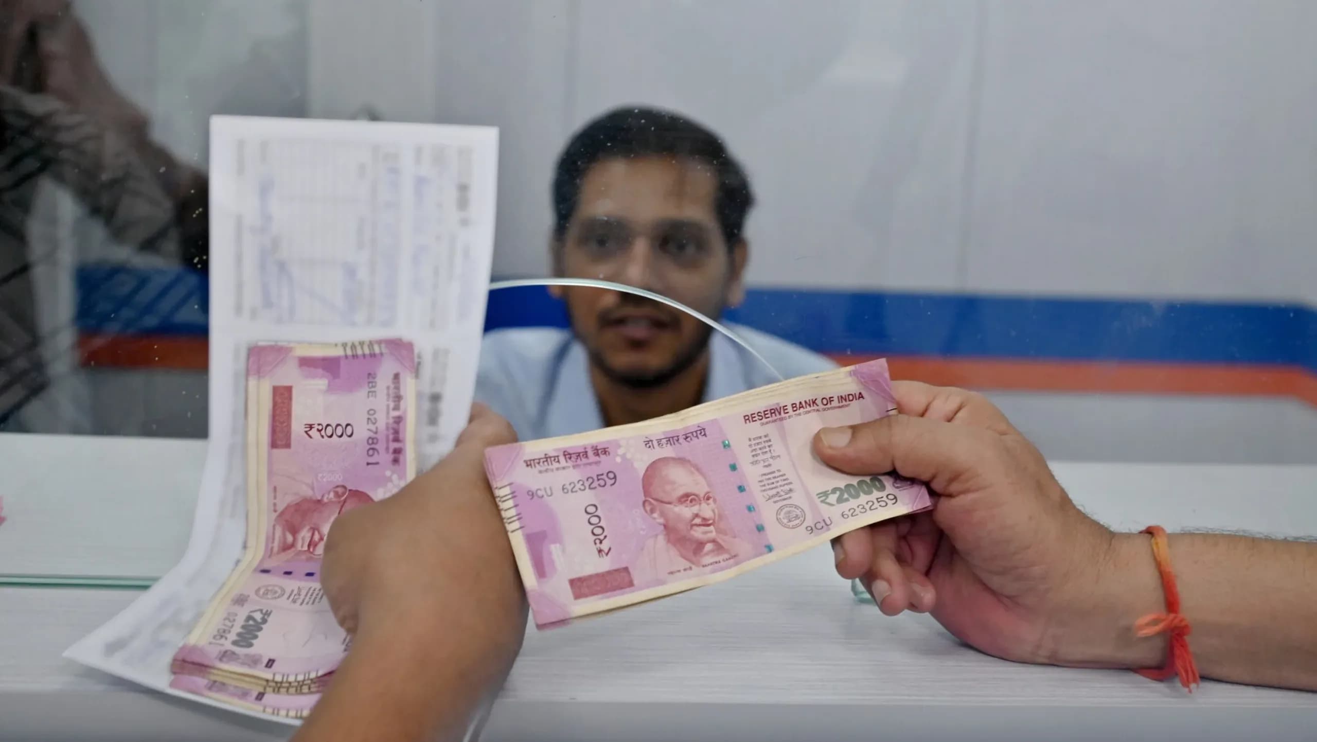 Can you still use a Rs 2,000 note? RBI answers