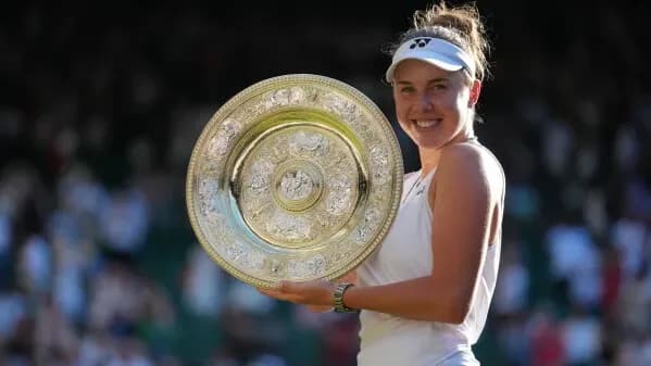 Linda Noskova wins the Wimbledon 2026 title after a dramatic three-set battle against Karolina Muchova